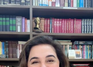 Professora Maria do Carmo comemora 173 anos de Parintins com conquistas significativas à população