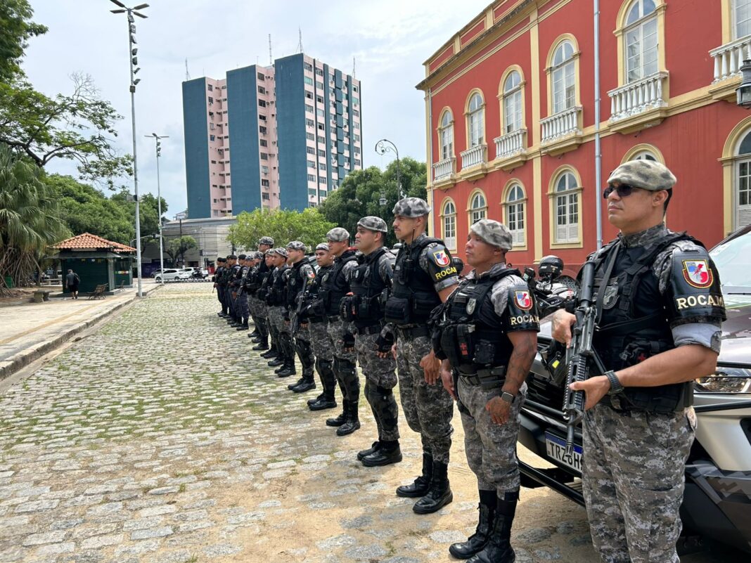 PMAM_OPERA8783O_81GUIA_NO_CENTRO_DE_MANAUS_FOTO_MICHEL_PEREIRA_PMAM_(3)