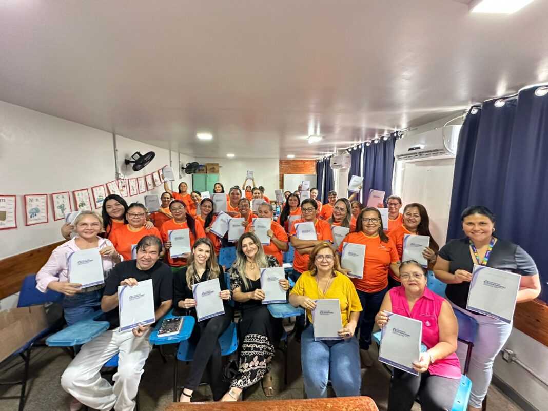 Prefeitura de Manaus leva curso de Cuidador Comunitário ao bairro Coroado