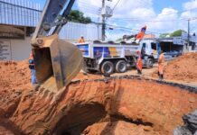 Prefeitura intervém em cratera no Alvorada 3 e reforça alerta contra descarte irregular de resíduos
