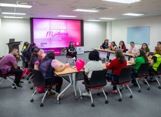 Outubro Rosa: Sejusc leva ação sobre direitos da mulher para colaboradores da Samsung