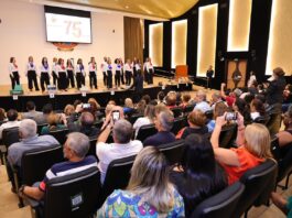 TCE-AM presta tributo a servidores aposentados em manhã de reencontros e homenagens
