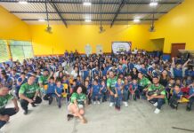 Projeto AmbientArte leva cinema itinerante e ações ambientais a Parintins e impacta mais de 700 pessoas