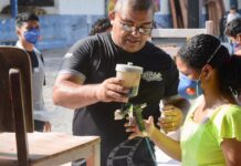 “Ópera nas Escolas” realiza oficina de pintura cênica em Manaus