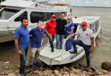 Prefeitura de Parintins entrega ambulancha totalmente reequipada para região do Mocambo