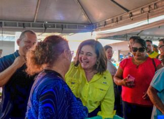 Pré-candidata ao governo, Maria do Carmo faz corpo a corpo com agricultores de Coari e apresenta projetos para produção rural