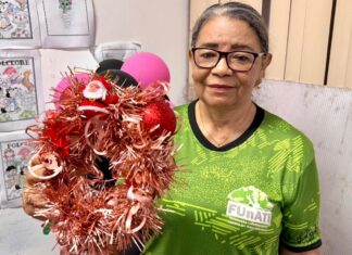 Renda Extra: Centro de Convivência realiza oficina de confecção de guirlandas com materiais recicláveis