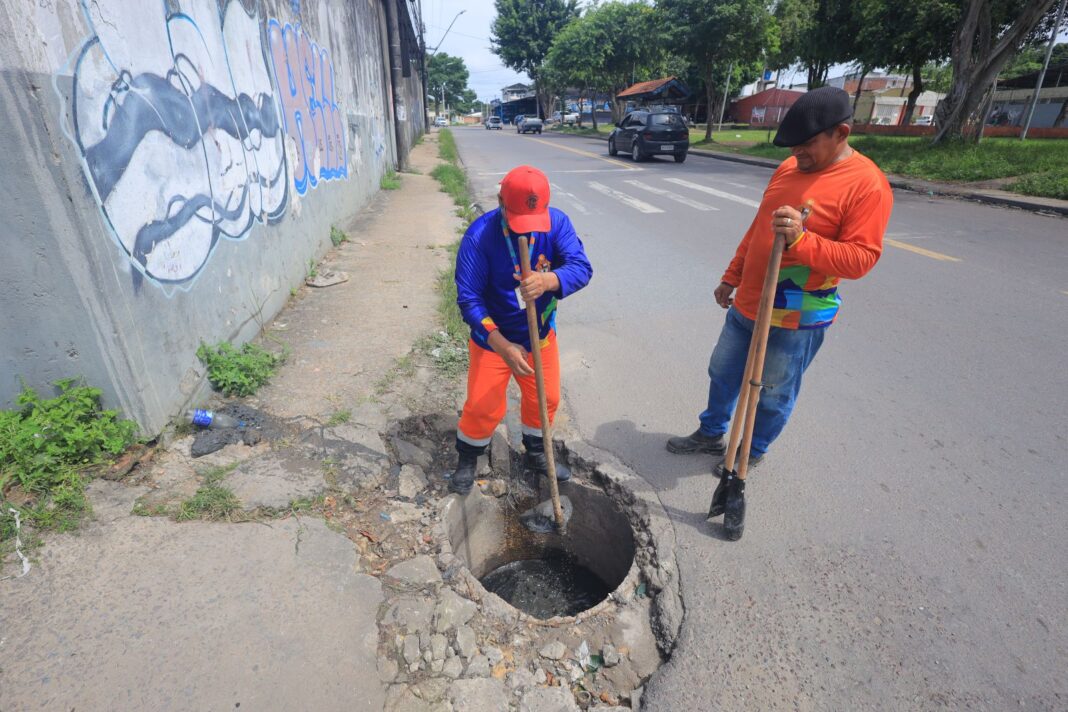 Prefeitura de Manaus intensifica ações de drenagem e evita alagamentos na avenida Samaúma, no Monte das Oliveiras 3