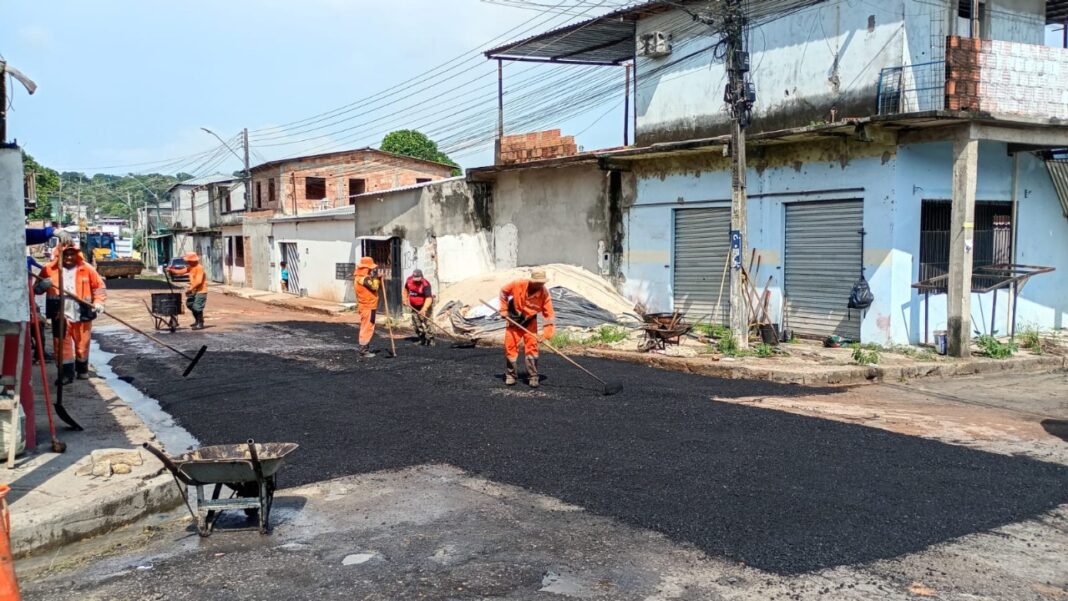 Prefeitura de Manaus recupera nova rua da comunidade Val Paraíso com o ‘Plano de Verão’ 2