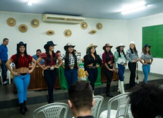 APP e Prefeitura de Parintins apresentam finalistas do concurso Rainha Expopin 2025