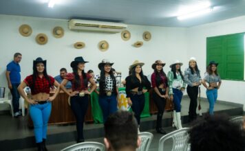 APP e Prefeitura de Parintins apresentam finalistas do concurso Rainha Expopin 2025