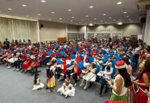 PGE-AM recebe crianças da Escola Estadual Plácido Serrano para celebração natalina