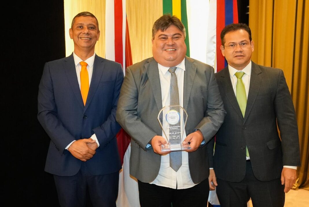 Presidente David Reis e vereadores Carlos Pai Amado e Eduardo Alfaia - Avante_Foto_Cleuton Silva