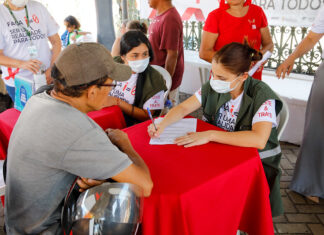 SES-AM inicia Dezembro Vermelho com Ações de Testagem e Distribuição de Insumos, no Centro de Manaus