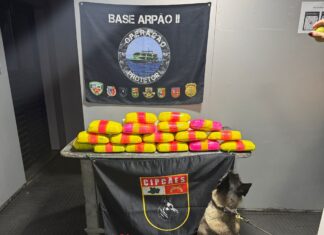 Base Arpão 2: PMAM apreende 20 kg de droga dentro de bote acoplado a uma embarcação