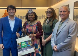 Prefeitura de Manaus recebe rainha Diambi em encontro que fortalece diálogo cultural, social e turístico entre Brasil e África
