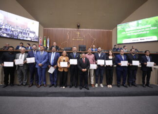 Profissionais do Implurb recebem homenagem do Crea-AM em evento alusivo ao Dia do Engenheiro