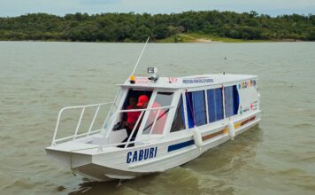 Mateus Assayag entrega ambulanchas, ambulância e amplia investimentos em saúde no Caburi