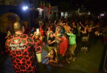 Com irreverência e tradição, Bloco Chitara homenageia David Assayag no Carnailha