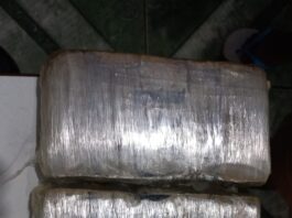 Em Itacoatiara, Polícia Militar do Amazonas apreende mais de 2kg de drogas escondidas em sacas de ração