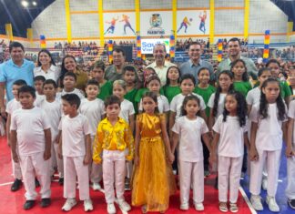 Omar Aziz participa da abertura do ano letivo em Parintins e destaca papel da educação no desenvolvimento do Amazonas