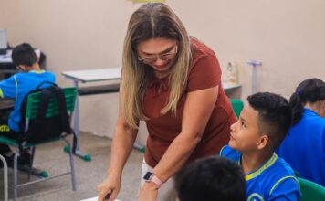 182 professores de Parintins receberão R$ 3.000 cada no Prêmio Reconhecimento Mais Professores