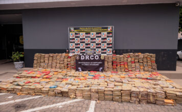 Polícia Militar do Amazonas prende 11 pessoas e apreende 2,7 toneladas de drogas na zona oeste de Manaus