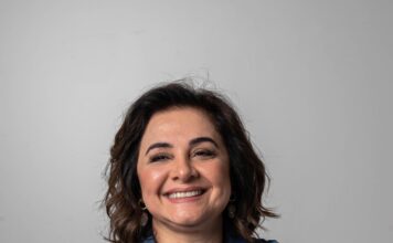 Professora Maria do Carmo registra forte crescimento e alta visibilidade nas redes sociais