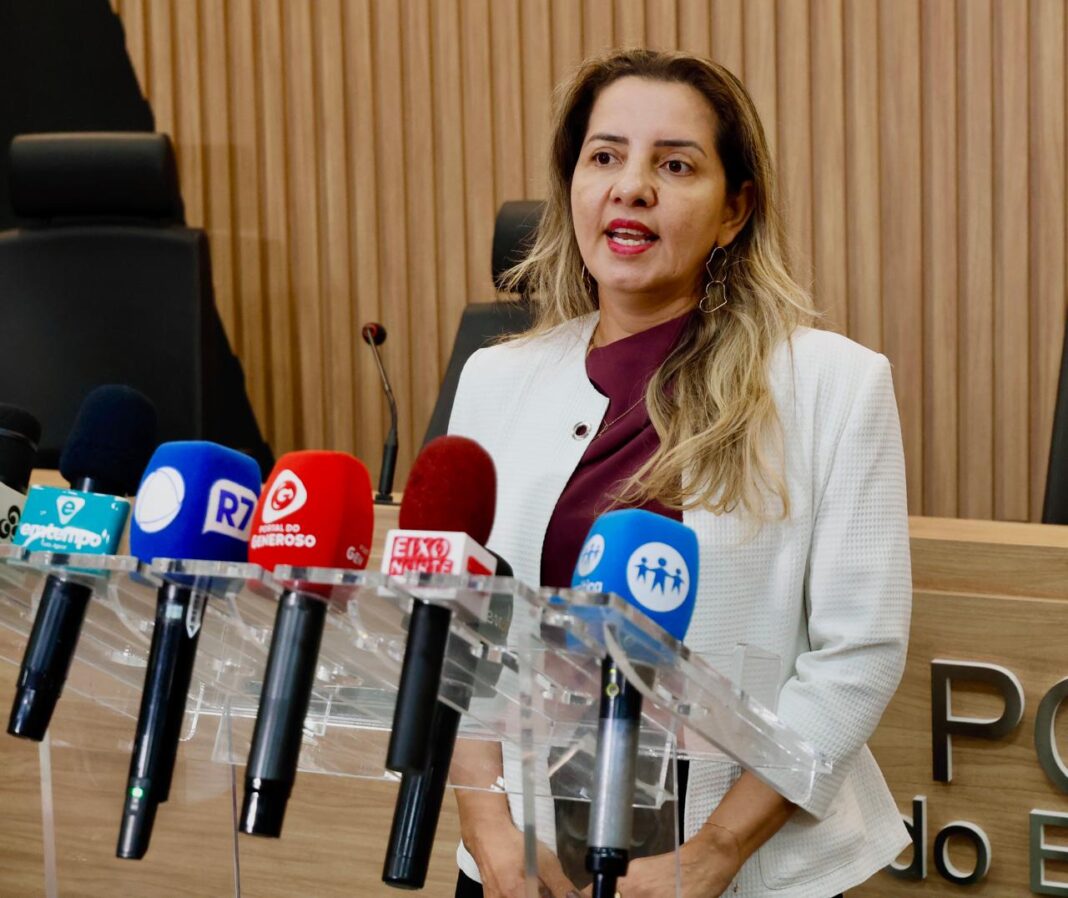 PCAM_DELEGADA ELIZABETH DE PAULA_FOTO ERLON RODRIGUES