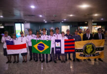 Delegação amazonense recebida no Aeroporto Eduardo Gomes