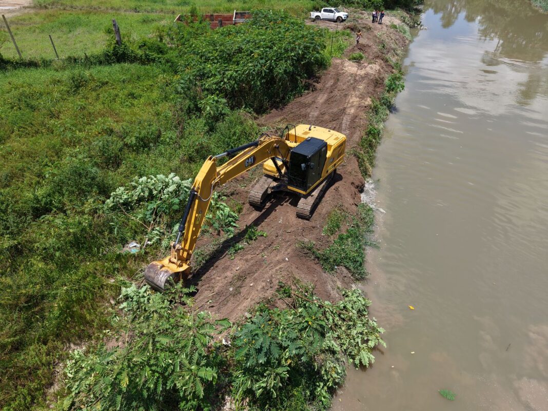 Prefeitura de Manaus intensifica serviços de desassoreamento na zona Norte 2
