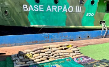 Base Arpão 3: PMAM apreende mais de 260 quilos de drogas ocultas em casco de embarcação