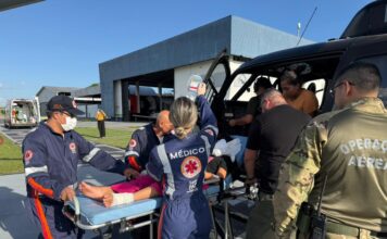 Departamento aéreo da SSP-AM resgata criança que foi picada por uma cobra Jararaca