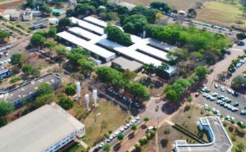 Professor esquecer filho de 3 anos em carro e criança morre