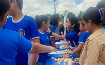 Escola estadual de Uarini desenvolve atividade pedagógica que utiliza farinha de mandioca no ensino da matemática