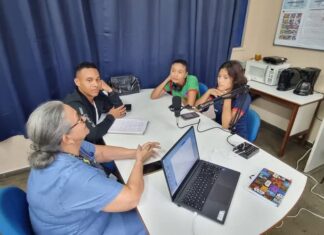 Estudantes de Manaus transformam aulas de química em podcasts e criam rádio escolar, com o apoio do Governo do Amazonas