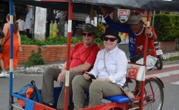 Temporada de transatlânticos movimenta economia e atrai 4 mil turistas a Parintins