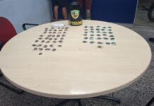 PMAM prende dupla com 70 trouxinhas de drogas após tentativa de fuga