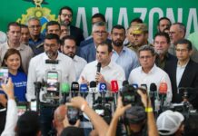 No primeiro dia à frente do Executivo, governador interino Roberto Cidade destaca estabilidade institucional e continuidade de projetos