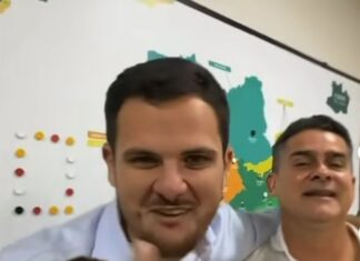 Encontro de Renato Jr. e David é “Tão autênticas quanto uma nota de 300 reais”. (VÍDEO)