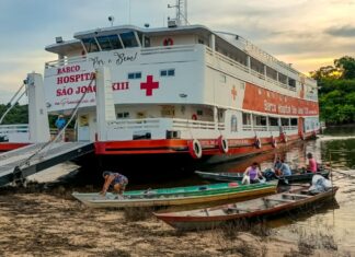 Barco Hospital inicia atendimentos de saúde em Borba, neste sábado