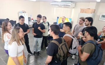 Estudantes de Medicina da Ufam conhecem estrutura da Visa Manaus e ampliam visão sobre o SUS