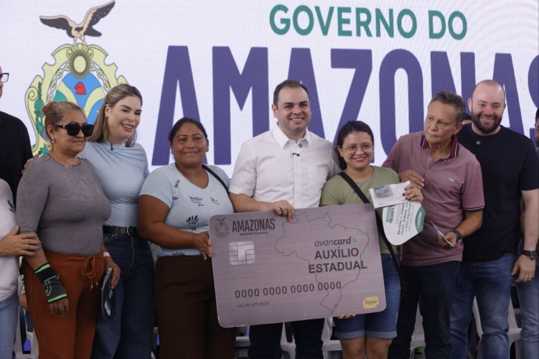 Governo Presente 36ª edição leva auxílio, crédito e cidadania para moradores da zona norte de Manaus 2_Fotos Alex Pazuello, Tiago Corrêa e Mauro Neto Secom