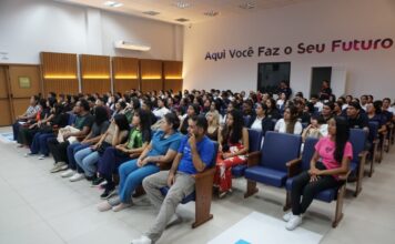 Parintins fortalece atendimento turístico com oficina de qualificação profissional