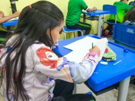 Estudantes da rede municipal de educação realizam avaliação do SADEAM 2026