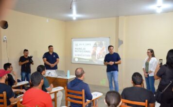 Prefeitura de Parintins reúne criadores, estudantes e promove Dia de Capacitação da Suinocultura
