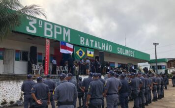 Em Tefé, PMAM prende mulher após deixar os três filhos sozinhos em casa para ir à boate