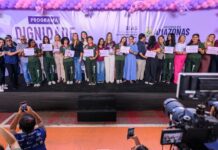 Primeira-dama Thaisa Cidade participa de ação de dignidade menstrual e cidadania para estudantes da rede estadual
