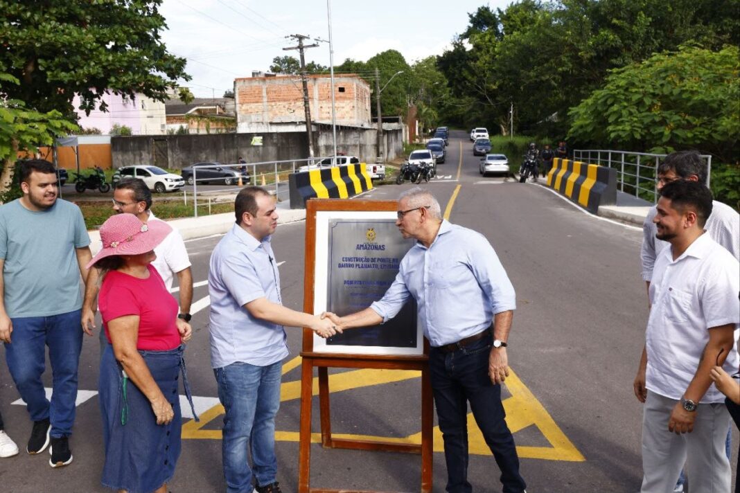 Governador Roberto Cidade inaugura primeira ponte do Programa Estadual de Construção de Pontes Urbanas em Manaus 2_Fotos Alex Pazuello e Tiago Correa Secom