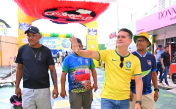 Em Manaus, David Almeida destaca geração de renda e força das comunidades durante visita à Rua da Copa no Alvorada